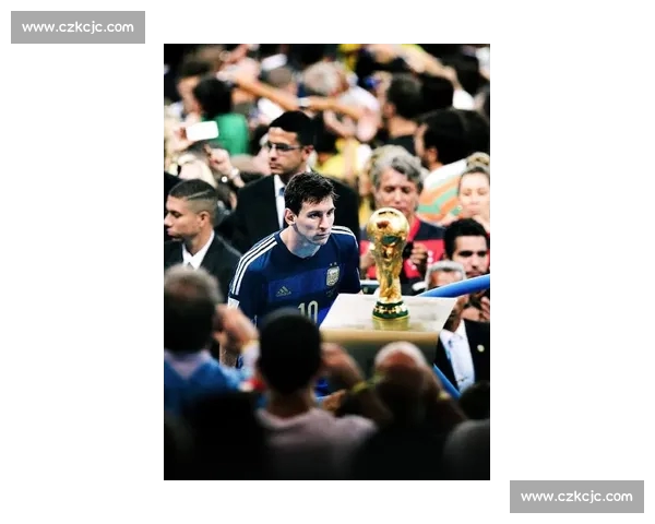 梅西告别职业赛场回顾与辉煌瞬间全纪录